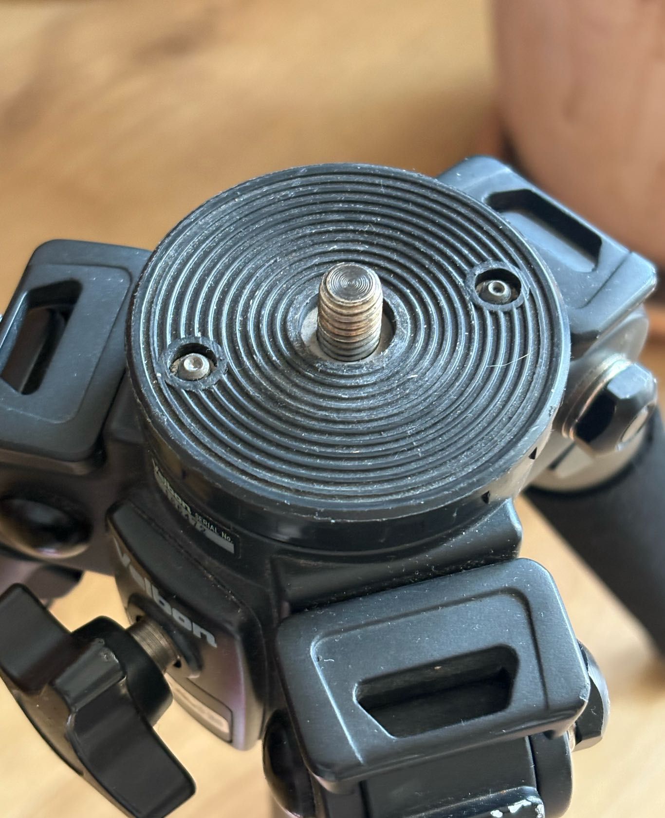 Statyw fotograficzny Velbon GEO N730 plus głowica Manfrotto 229