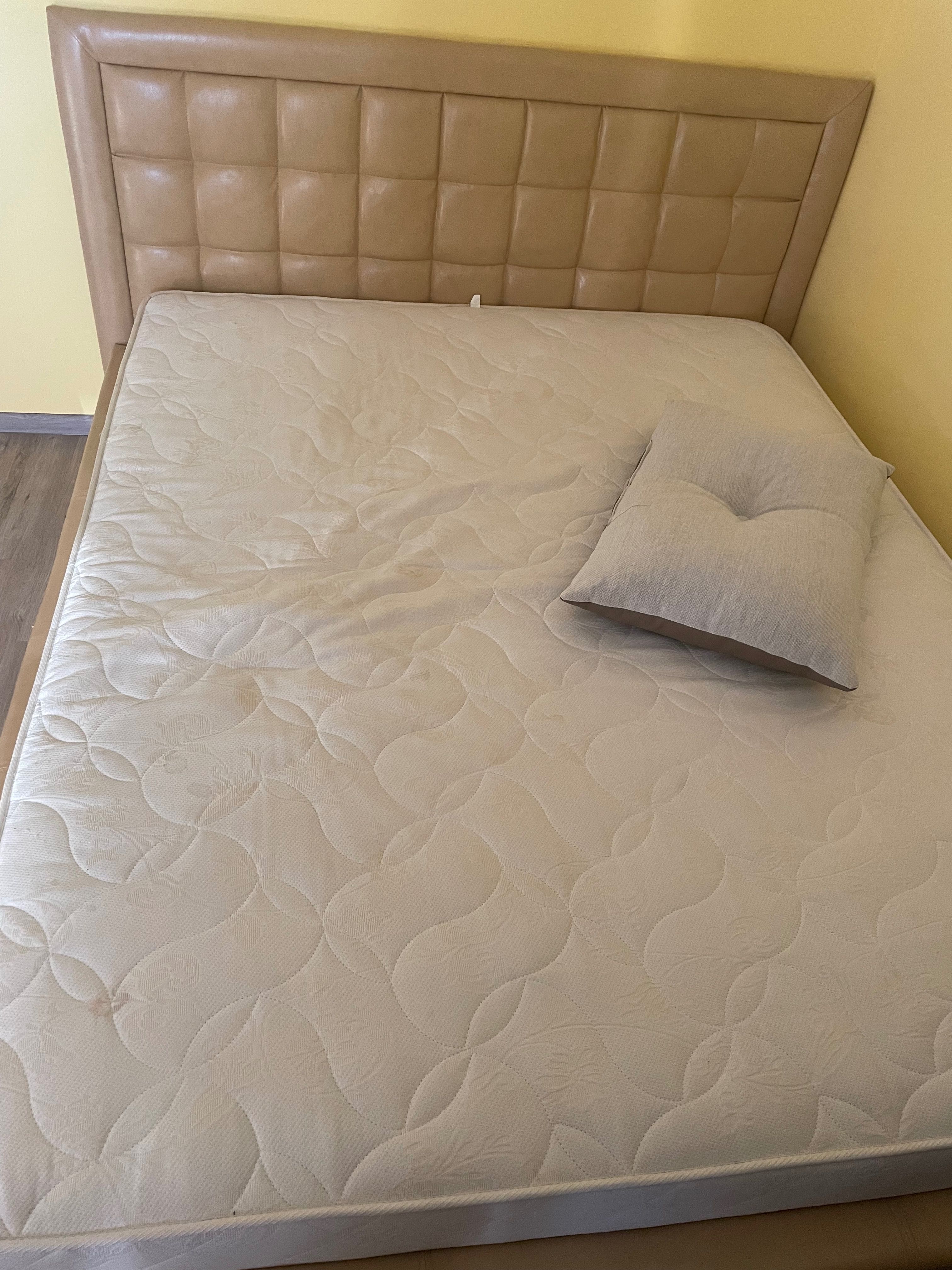 Двоспальне ліжко , спальне місце 160/200 з матрасом