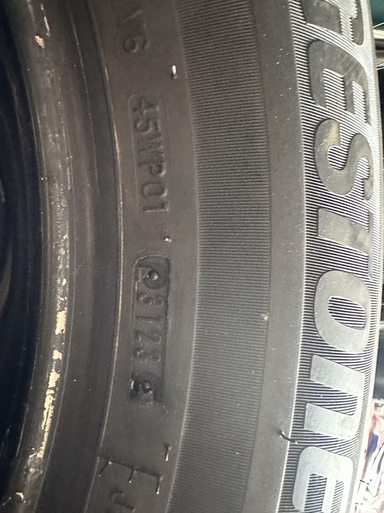 Всесезонна резина Bridgestone 235.60 r18