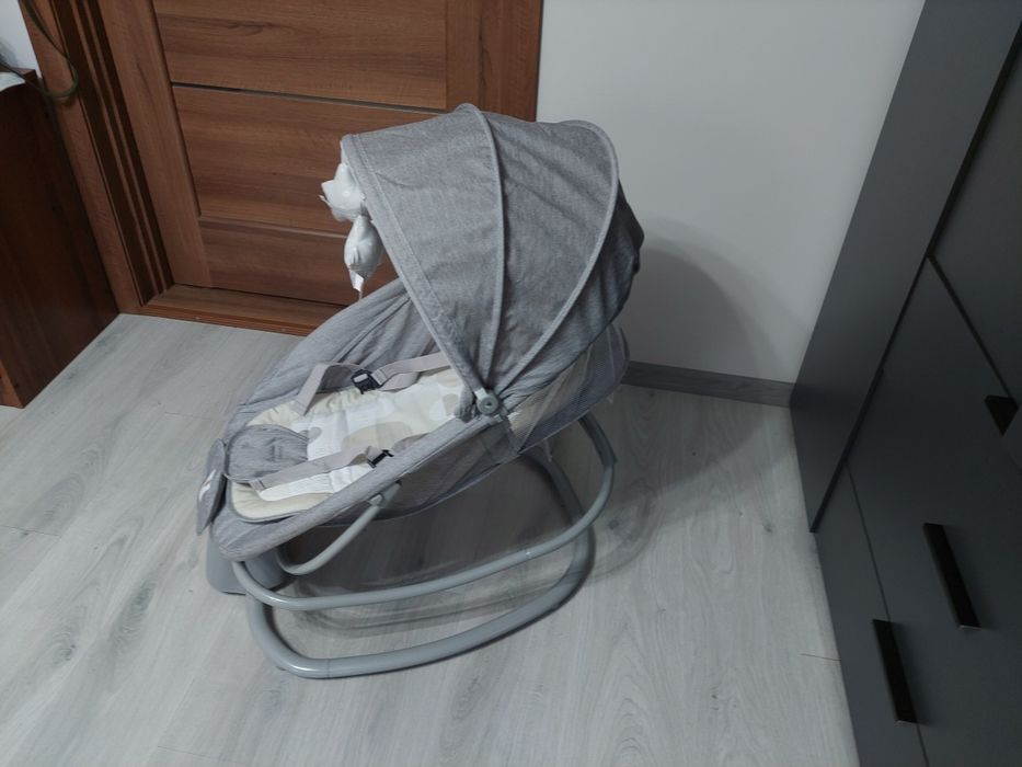 Заколисуючий центр шезлонг 4 в 1 Mastela 8114 Beige Grey (сіро-бежевий