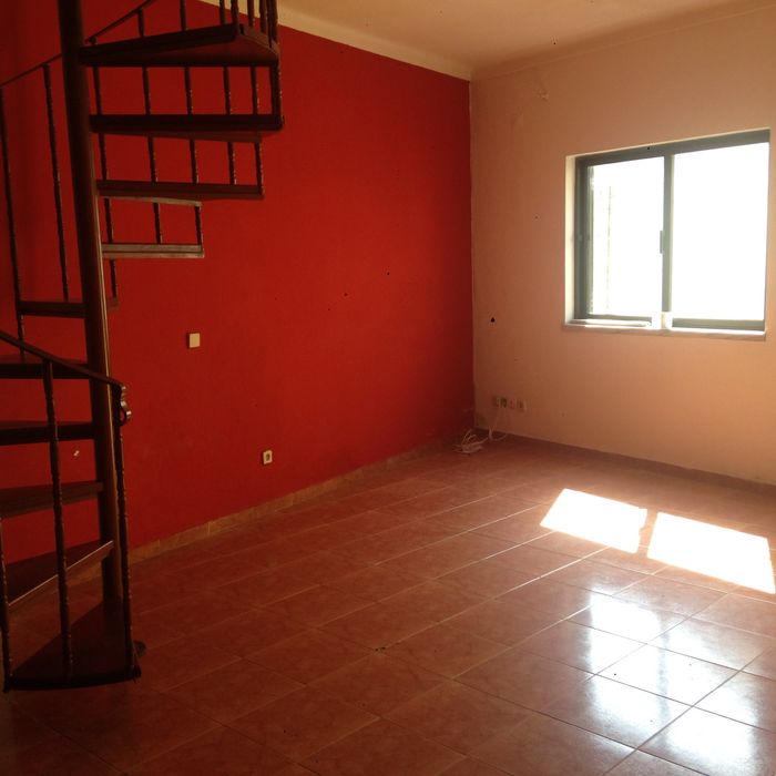 Arrendo moradia T2 em Alcoentre