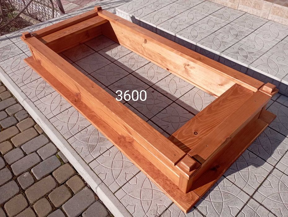 Надгробок дерев'яний гробівець обрамівка на цвинтар кладовище