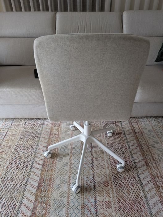 Cadeira escritório IKEA nova