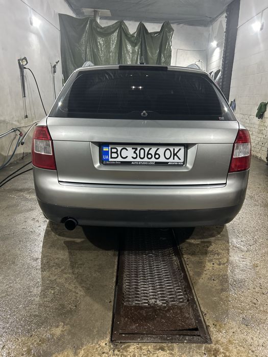 Audi A4b6 2.0 2002 рік