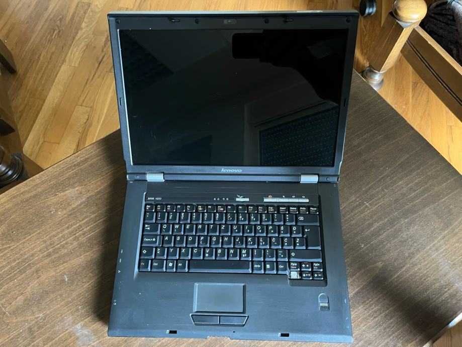 Laptop 14/15' procesor C2D, Lenovo, Maxdata, LG /razem zestaw 3 szt.