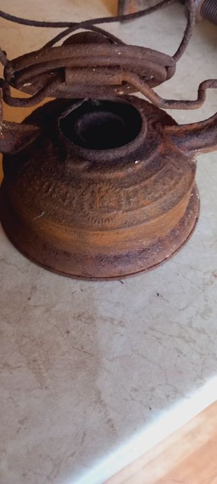 Stare lampy niekompletne