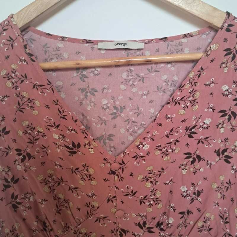 Piękna długa różowa sukienka midi w kwiaty 100% wiskoza 40 L
