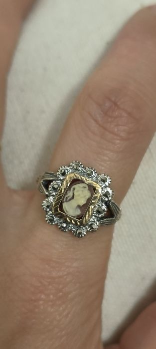 Anel em prata camafeu