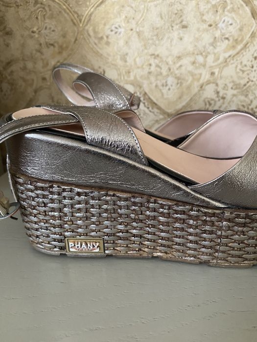 Босоніжки шкіряні