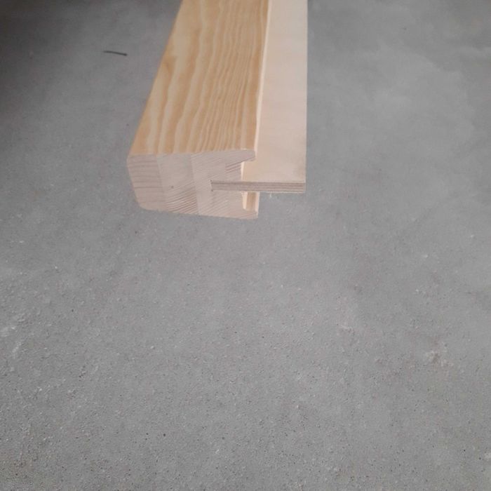 Velux krokwia pomocnicza,lakierowana