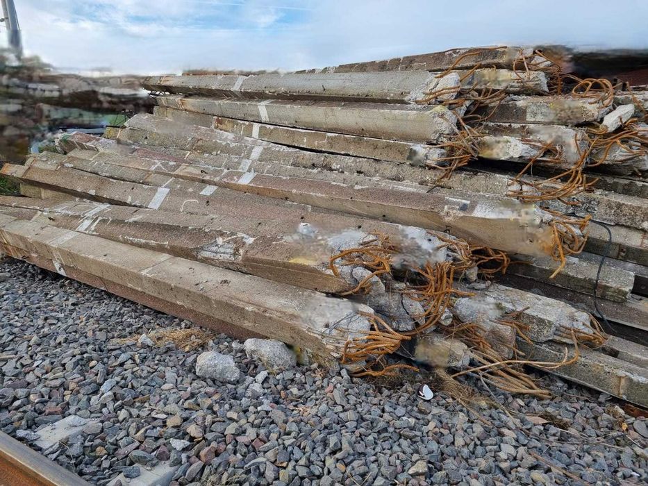 Sprzedam betonowe słupy