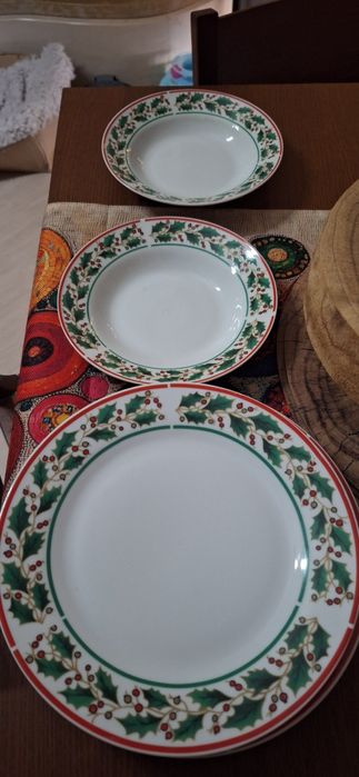 Serviço de 18 pratos de Natal