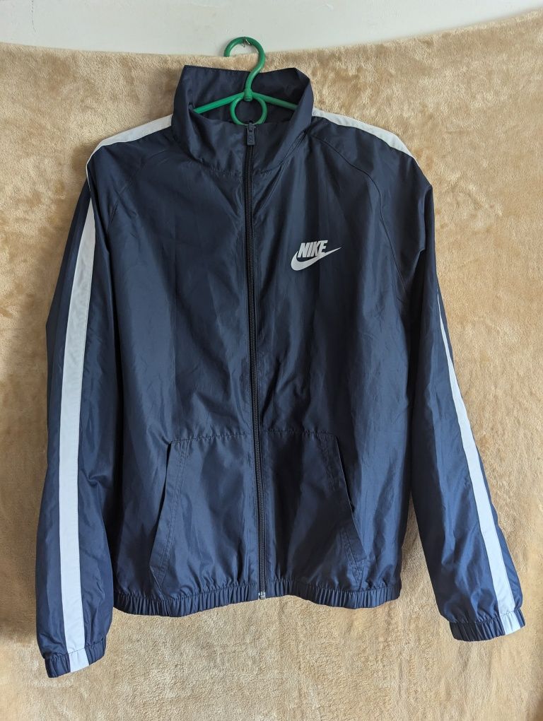 Вітровка Nike L вінтажний стиль