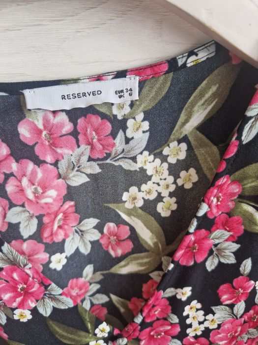 Sukienka Reserved r.xs/s piękna w kwiaty na lato