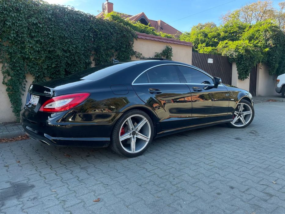 Mercedes-Benz CLS nowe miechy arnot przód auto przygotowane do sprzedaży kwotą 20 tyś