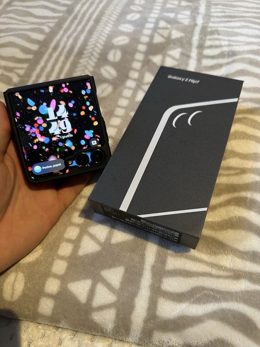 Telefon Samsung Galaxy Z Flip 7 12GB/512GB jetblack czarny NOWY