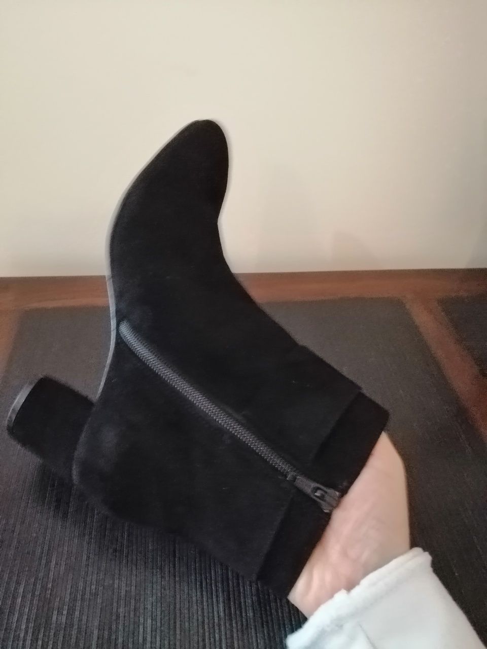 Botins pretos senhora