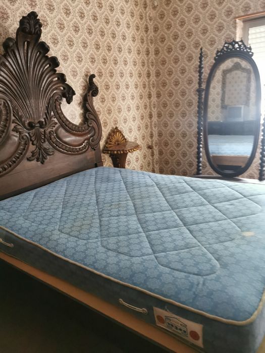 Vendo mobília e outros.