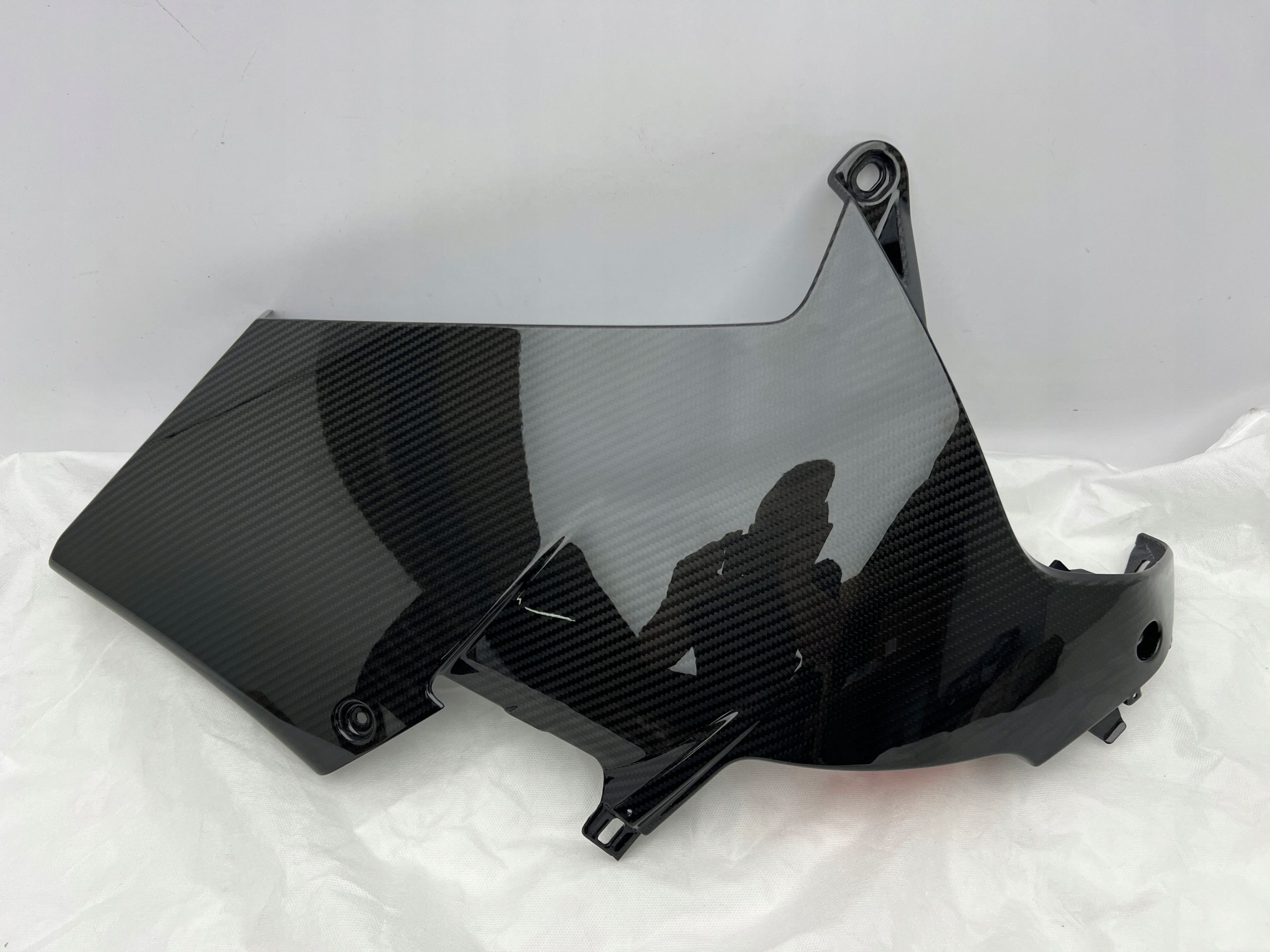 BMW M1000RR M 1000 RR Listwa osłona Silnika Prawa Carbon Nowa