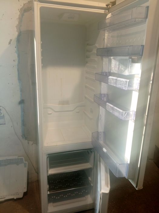 Продам холодильник Beko