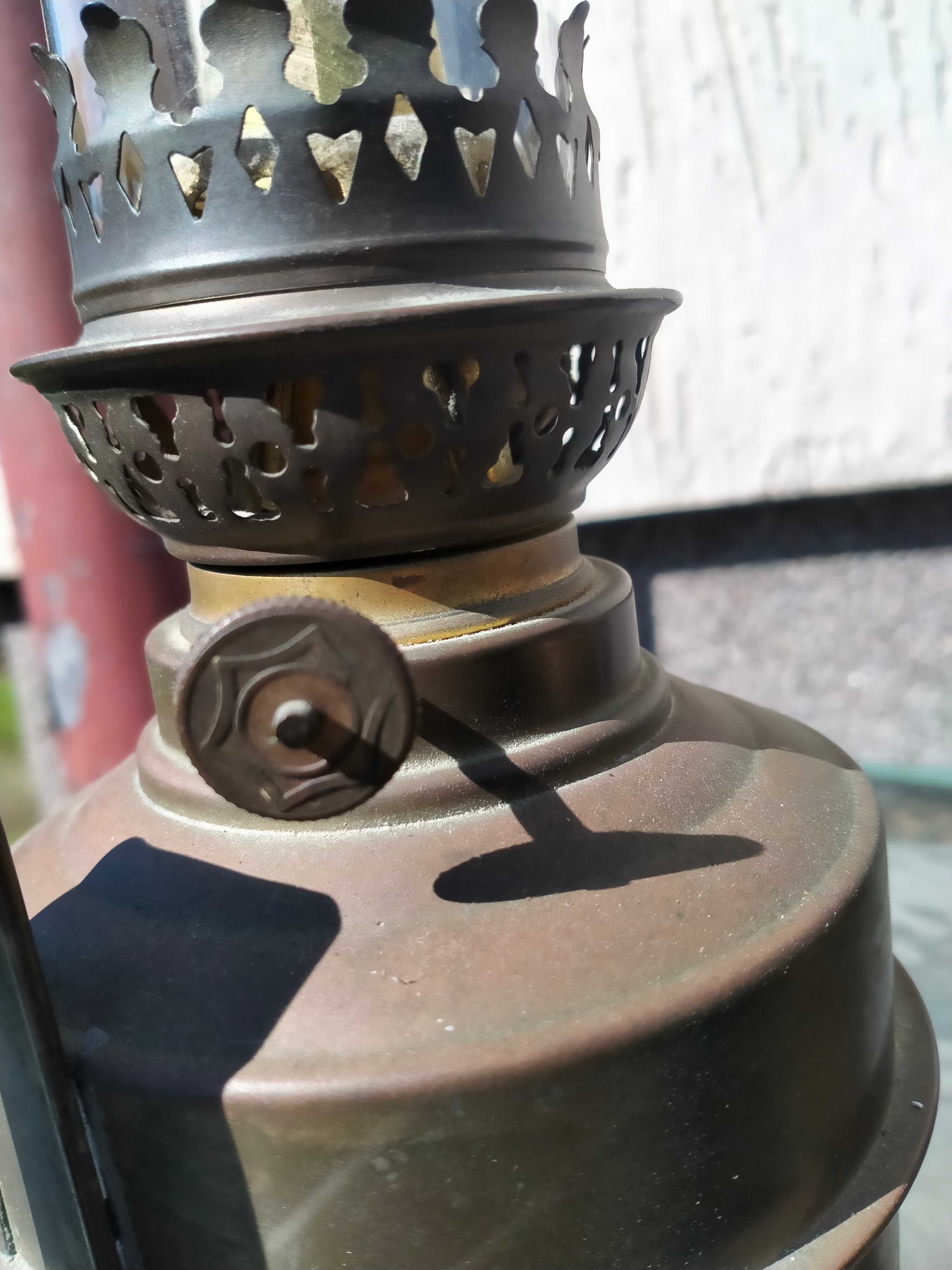 Stara   lampa  naftowa