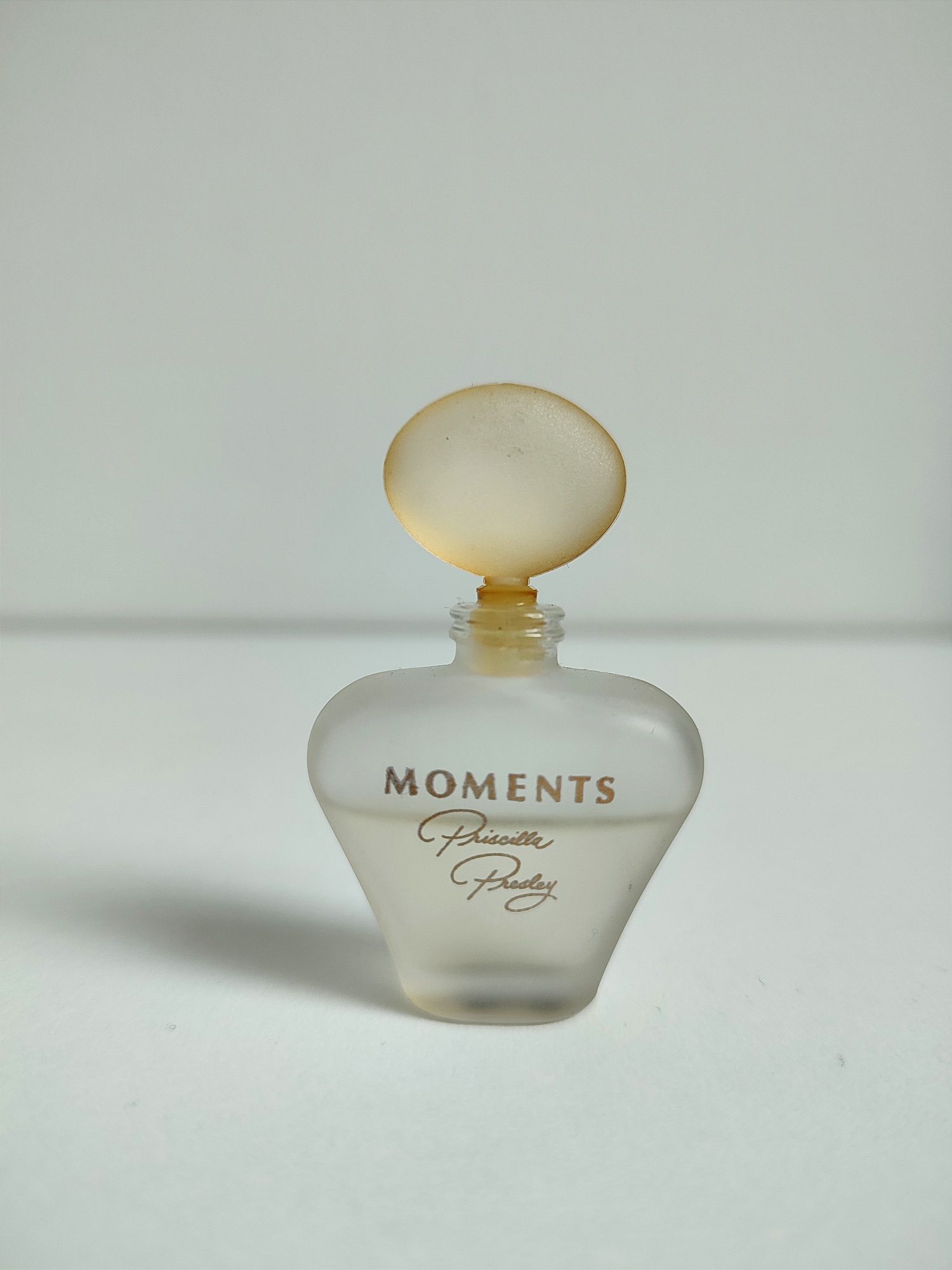 Miniatura PRISCILLA PRESLEY - Moments