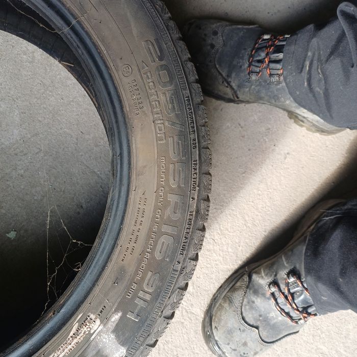 Opony zimowe nokian 205/55r16 6mm