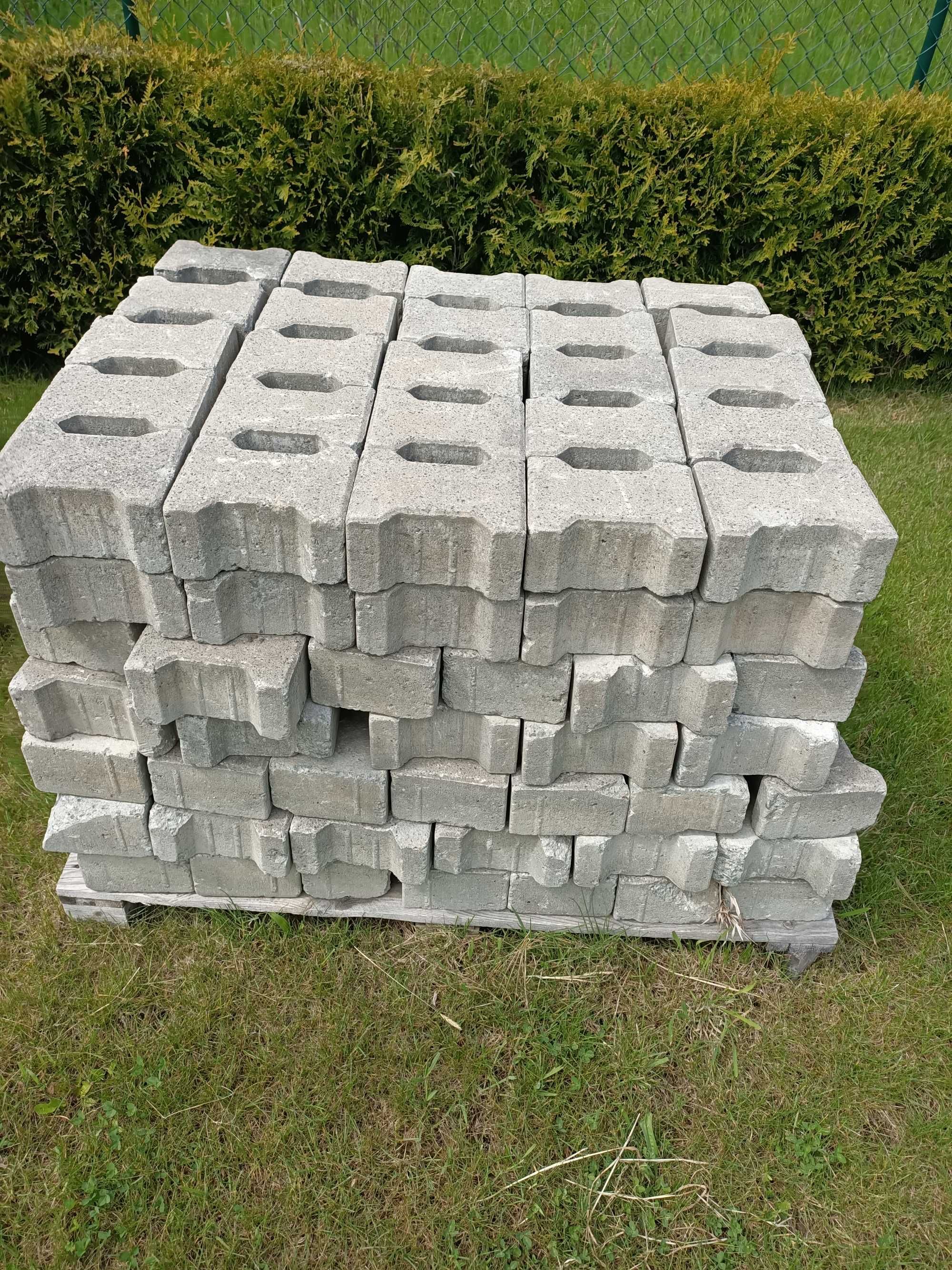 Kostka behaton tetka 10cm okolo 70m2 uzywana
