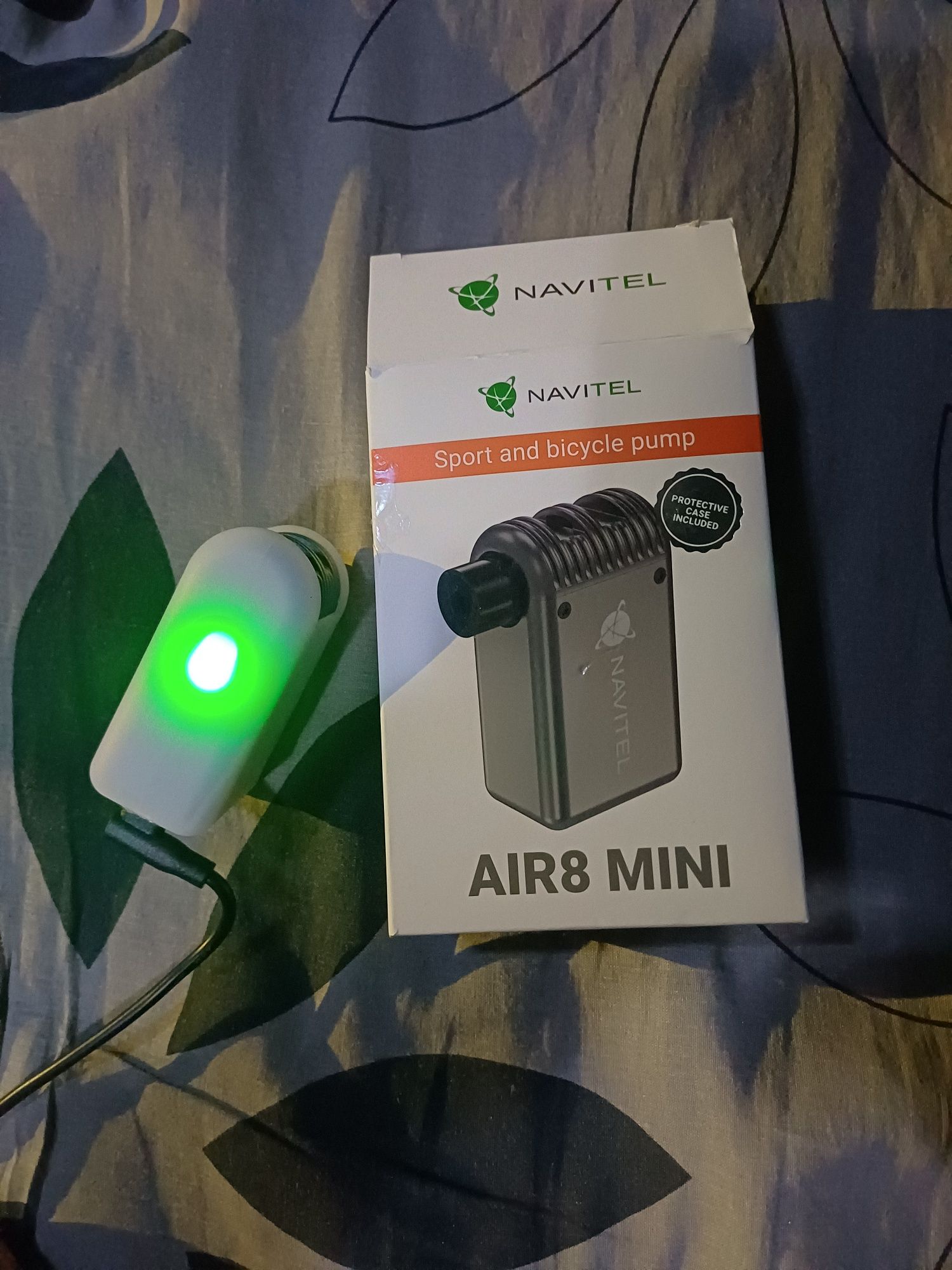 AIR 8MINI kompresor  Navitel  nowy