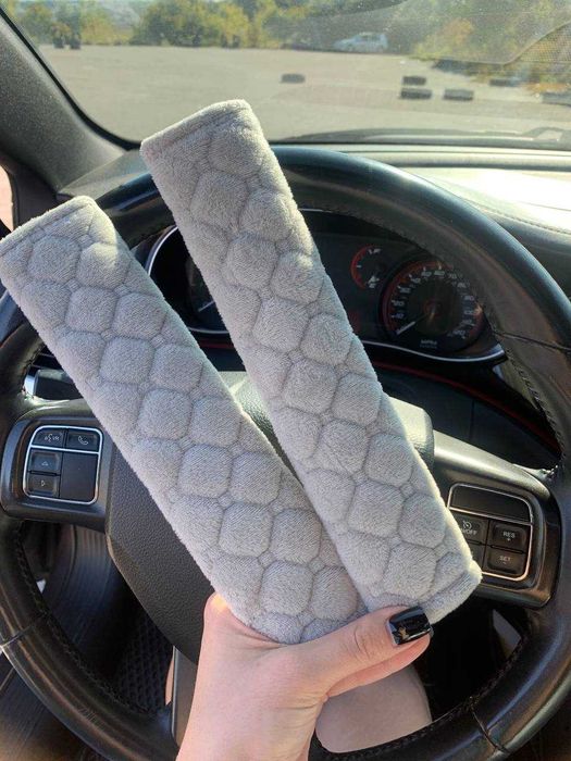 Чехол на ремені безпеки