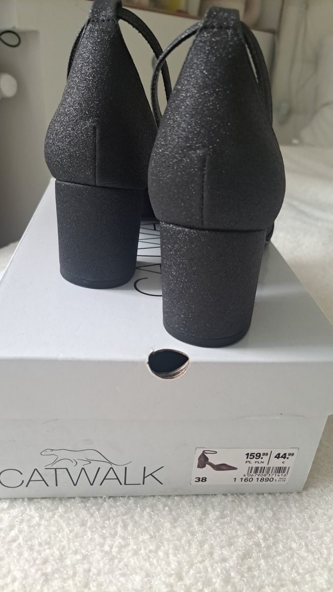 Czarne ozdobne buty damskie r.38