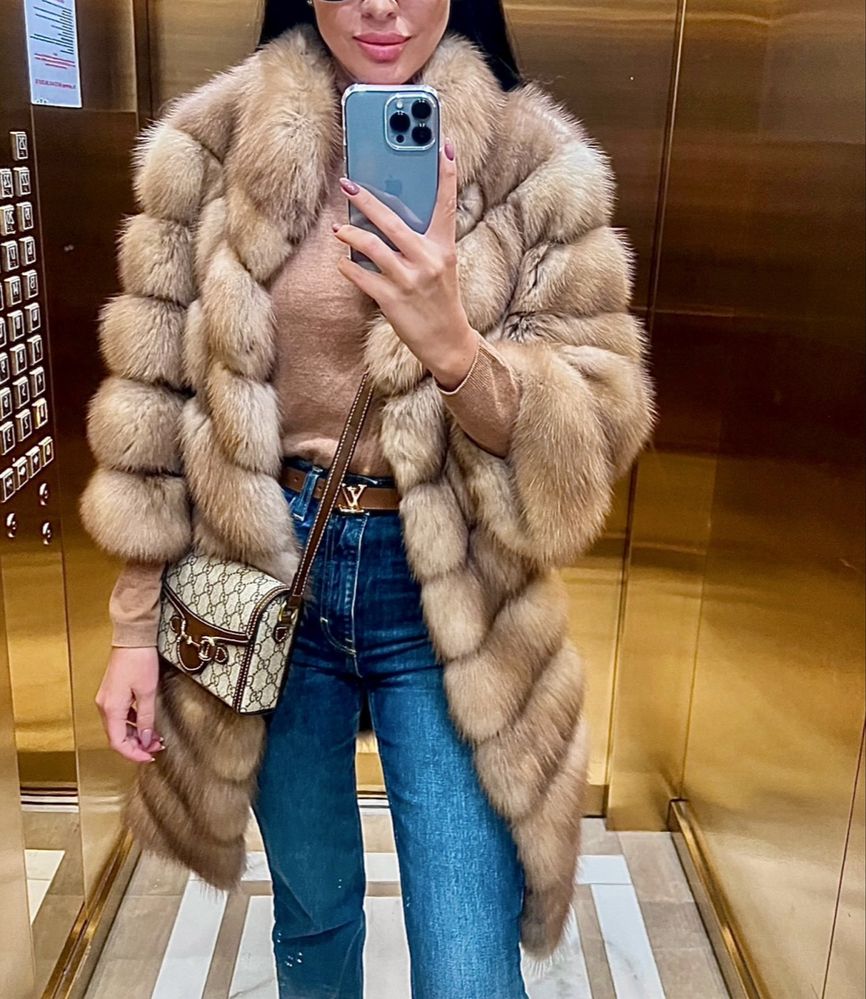 Продам шубу з куниці люкс