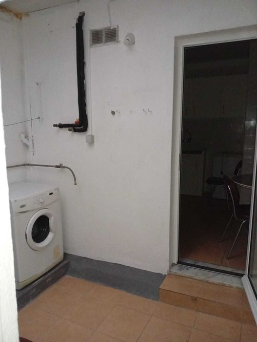 Arrenda-se Apartamento T2 - Fundão