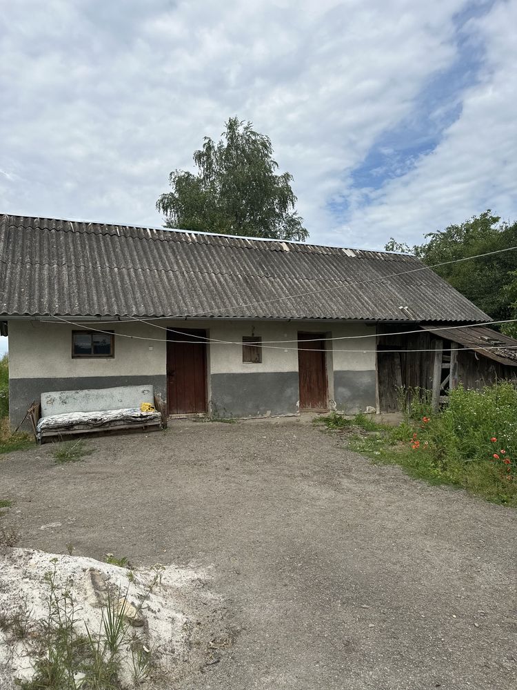 Будинок в селі Кабарівці