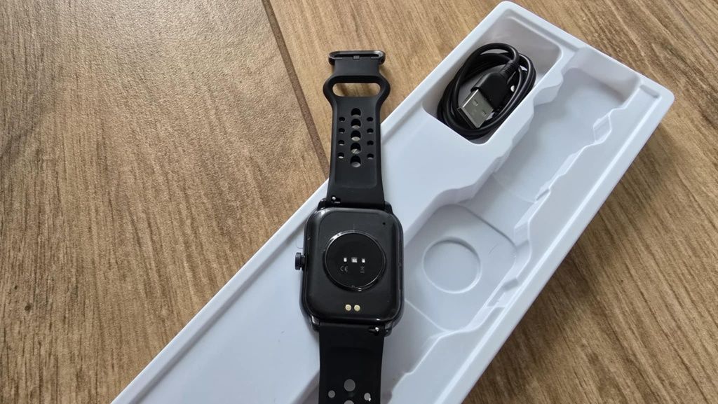 Nowy smartwatch męski