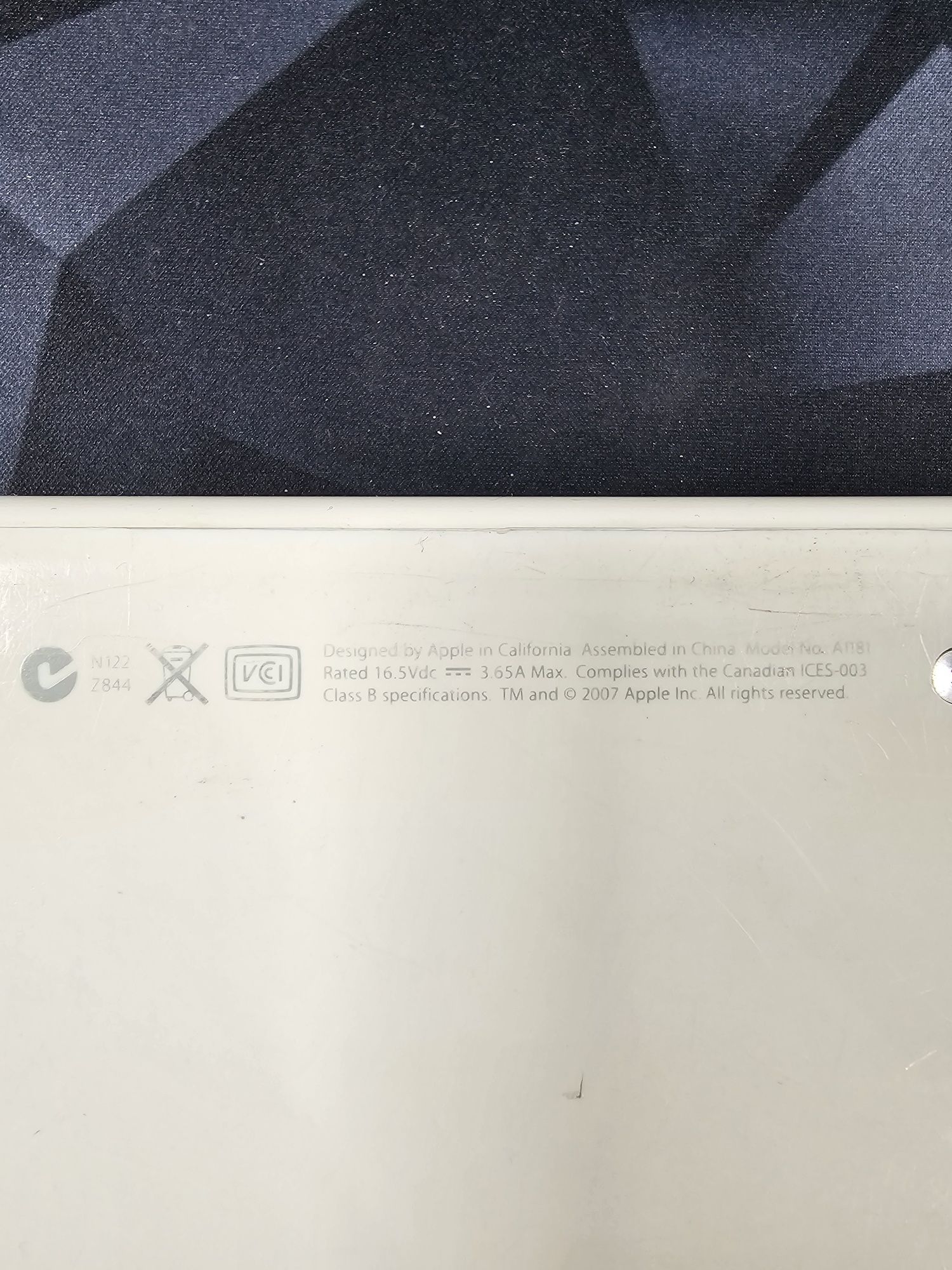 Macbook A1181 ноутбук