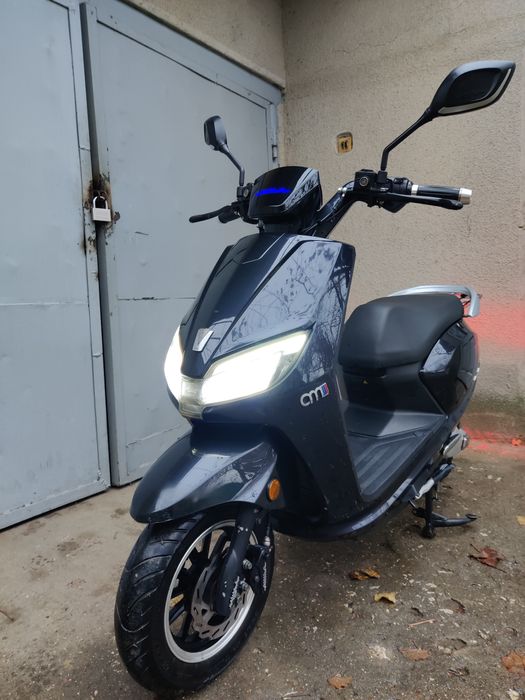 Електроскутер Aima M3
