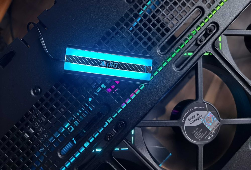 TEUCER Radiator aluminiowy ARGB do dysku SSD M.2 NVMe / SATA