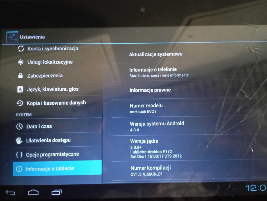 tablet, telefon c3530, ładowarka GP do ładowania baterii AA I AAA