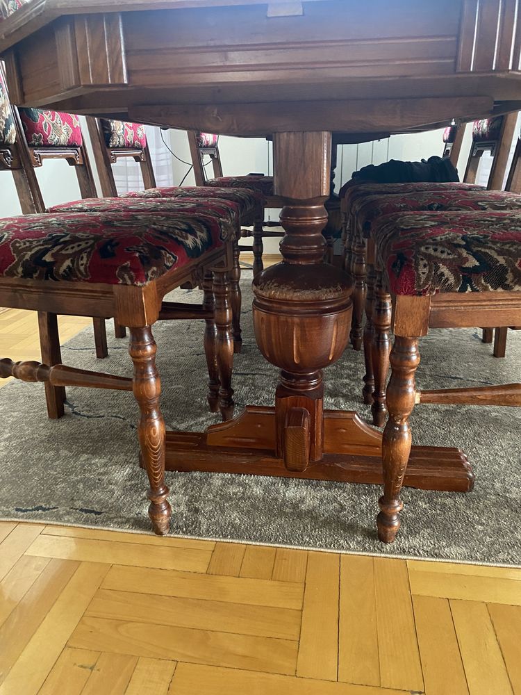 Stół drewniany + 12 krzeseł