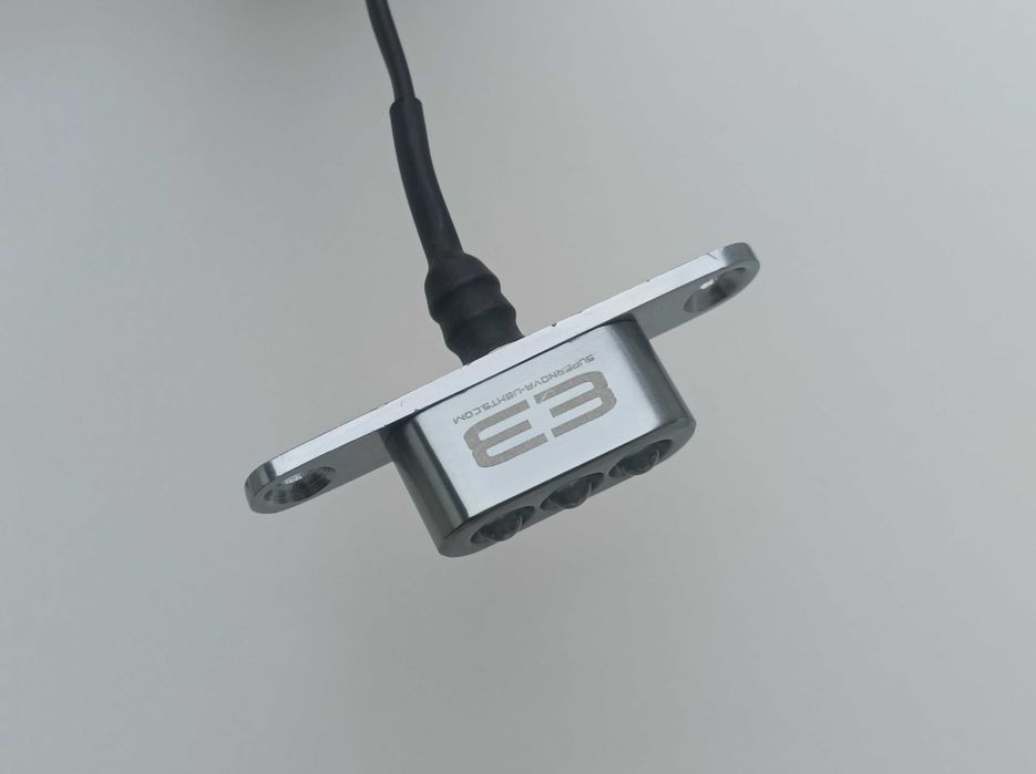 Supernova E3 Tail Light 2 – tylna lampka na dynamo, 50 mm do bagażnika