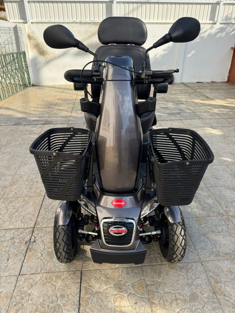 Moto eléctrica mobilidade reduzida