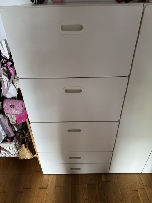 Roupeiro e módulos de gavetas ikea criança