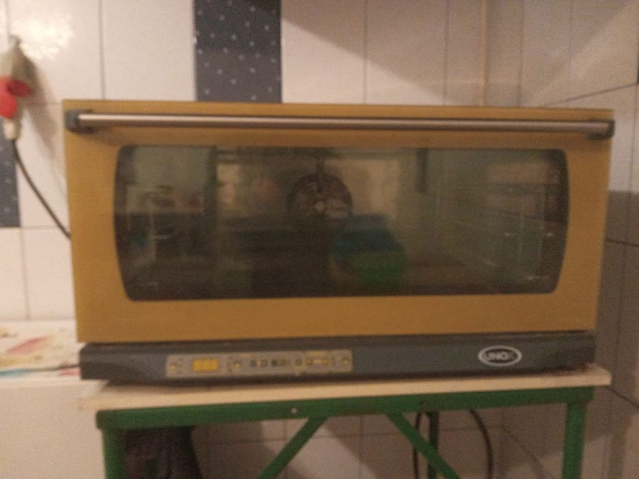 Piec konwekcyjny elektryczny