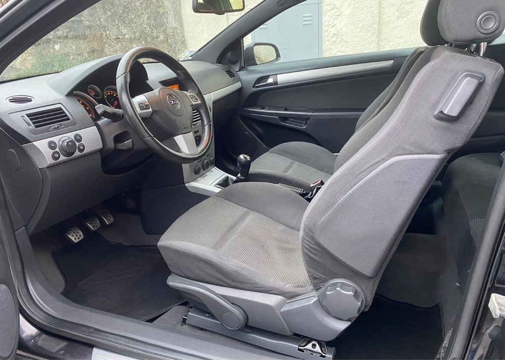 Opel Astra GTC 1.9 150 5LUG 1Dono 250milKM