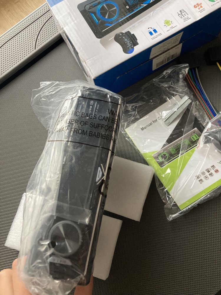 Car MP3 player with USB/TF BT for Iphone ISO 7 LED phone connection