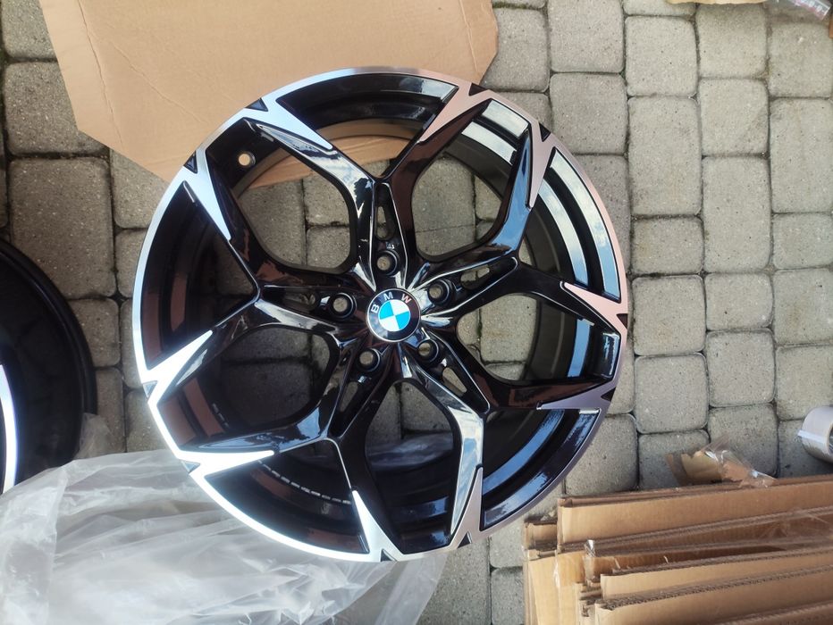 Idealne alufelgi felgi BMW G seria 18 5x112 66.6 F40 G20 F48 U11 X1 X2