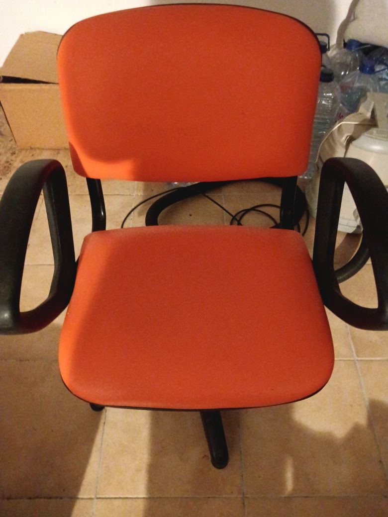 Cadeira para escritório ou estética