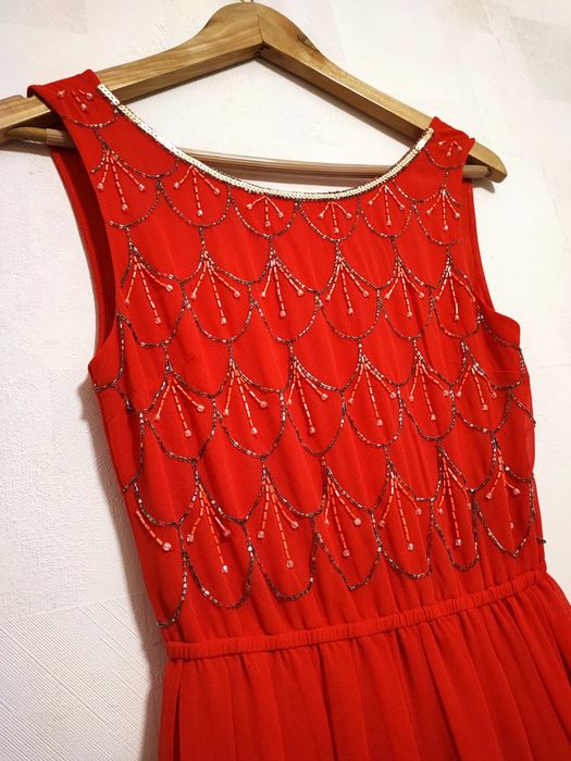 Śliczna elegancka czerwona sukienka Lipsy London XS z tiulem wesele