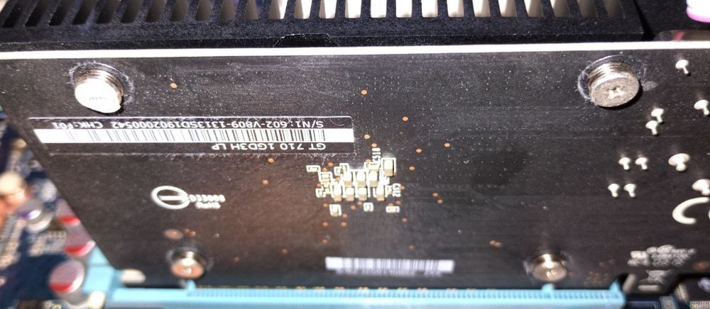 Komputer Athlon 64x2 3800,8GB RAM, grafika GT 710 1Gb, HDD260GB, Win7